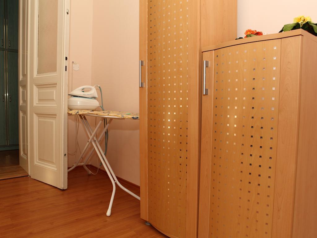 7K - Apartmany Lazenska Karlovy Vary Ruang foto