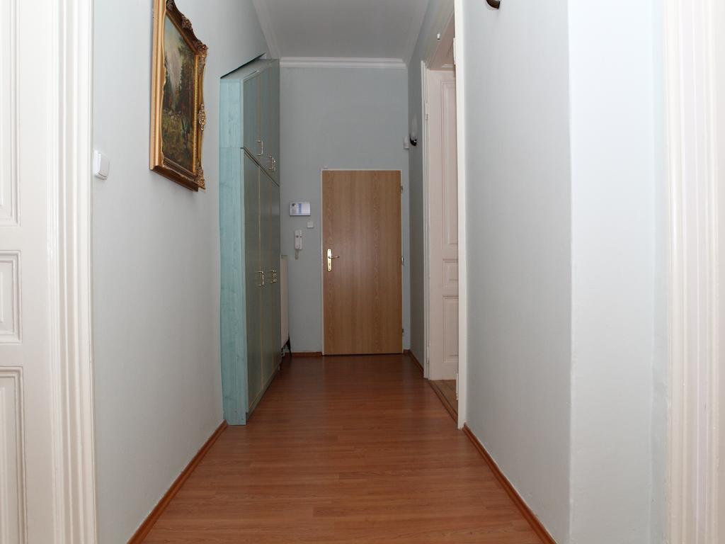 7K - Apartmany Lazenska Karlovy Vary Ruang foto