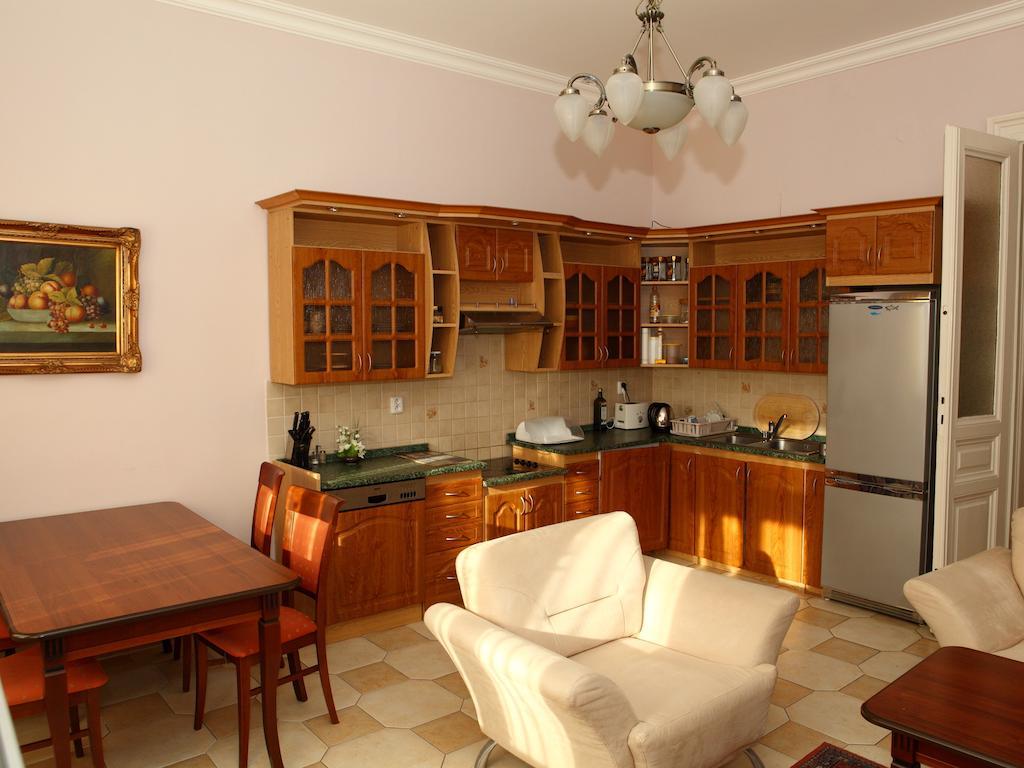 7K - Apartmany Lazenska Karlovy Vary Ruang foto